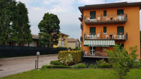 Гостиница La Collina  Каснате-Кон-Бернате